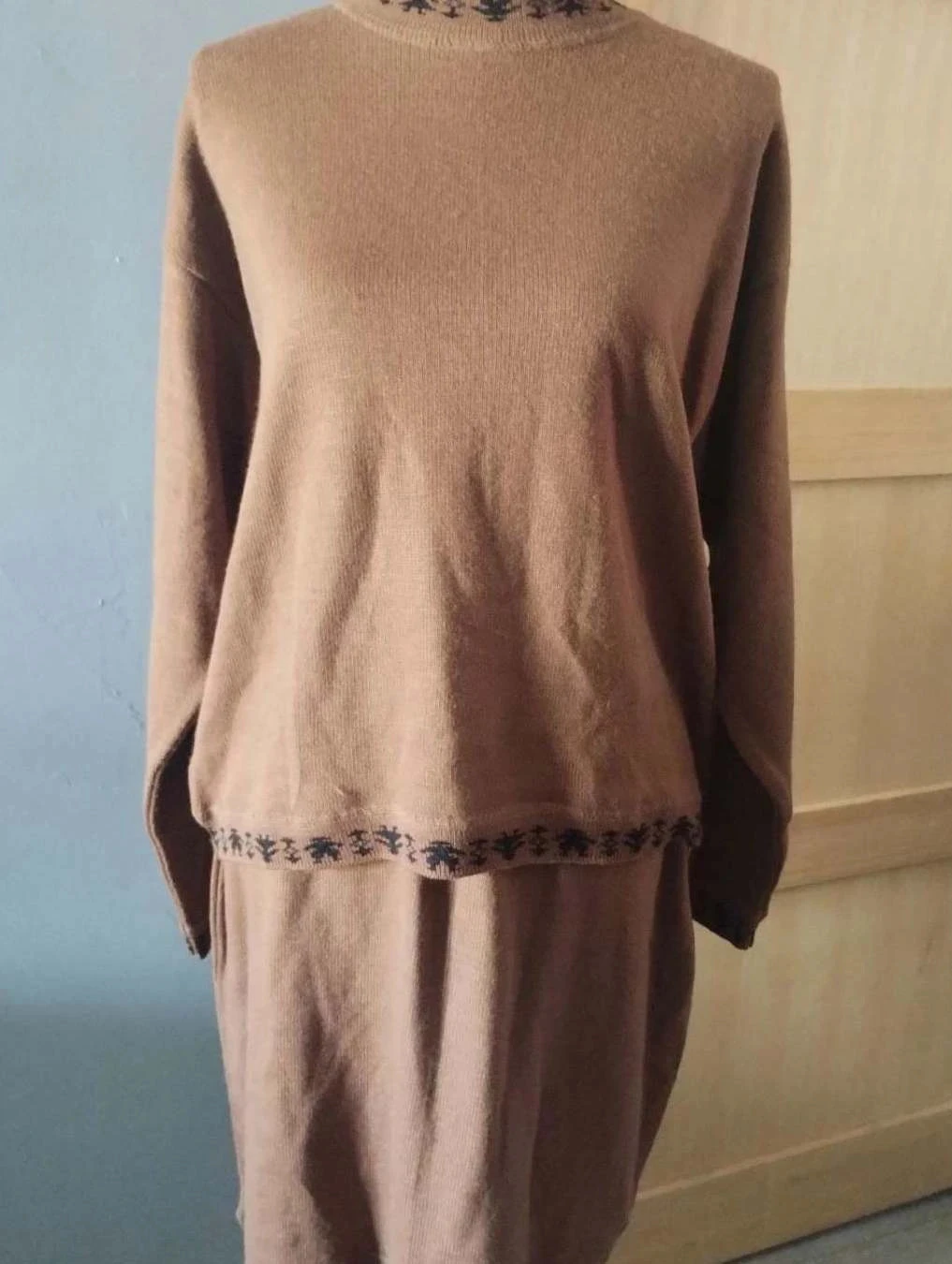 Ensemble pull+jupe marron T50
Made in France